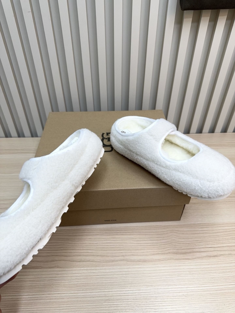 Ugg Flat Shoes